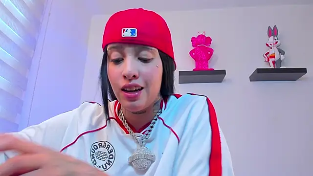 Gangster Girl online show from December 24, 1:50 pm