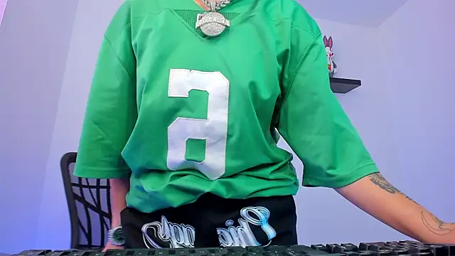 Gangster Girl online show from February 6, 2:48 pm