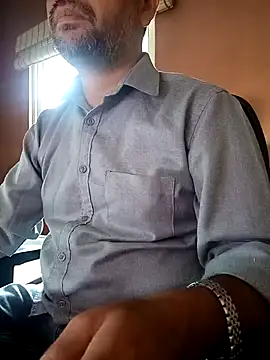 Snapshot of daddy_indian chatting on October 23, 5:18 am daddy indian online show from October 23, 5:18 am