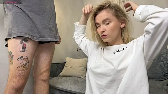 Snapshot of Adelovenick chatting on October 6, 7:28 am Adelovenick online show from October 6, 7:28 am