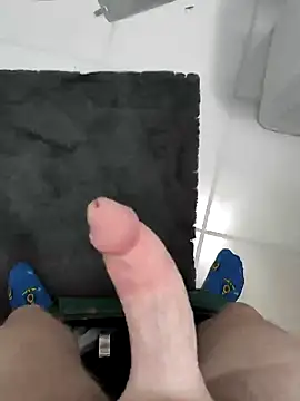 moaning4you95 online show from February 6, 7:40 pm