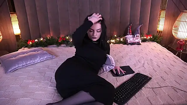 Daisy Delight online show from December 22, 5:42 pm