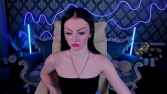 Daisy Delight online show from October 20, 8:20 pm