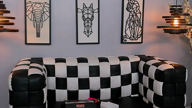 Snapshot of SARAFOXX_ chatting on December 21, 11:44 am SARAFOXX online show from December 21, 11:44 am