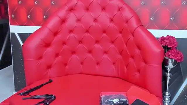 Snapshot of SARAFOXX_ chatting on February 7, 12:06 pm SARAFOXX online show from February 7, 12:06 pm