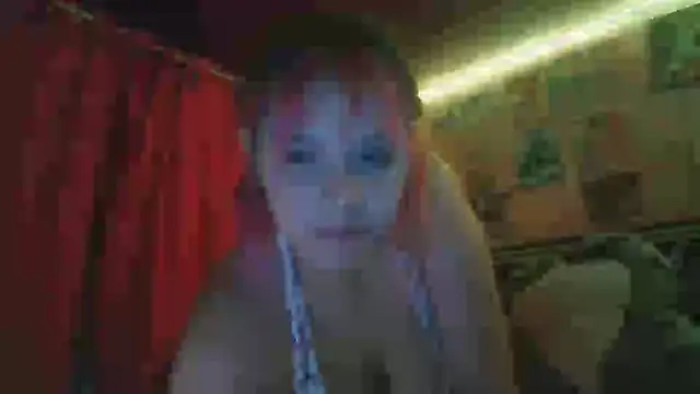 Snapshot of mixie_cute chatting on March 19, 4:36 am mixie cute online show from March 19, 4:36 am