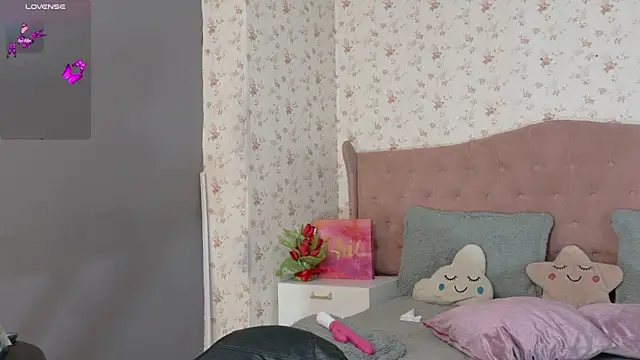 AvrillThomas online show from January 15, 12:36 pm