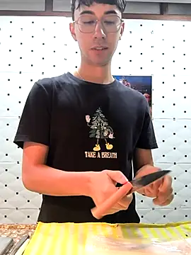 Snapshot of cameron_cum chatting on October 8, 1:09 pm cameron cum online show from October 8, 1:09 pm