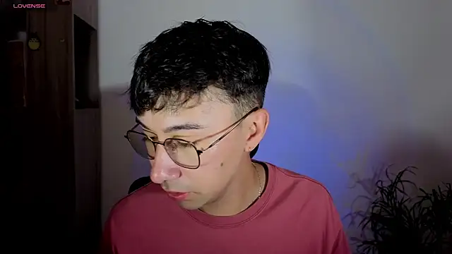 Snapshot of cameron_cum chatting on October 10, 12:59 pm cameron cum online show from October 10, 12:59 pm