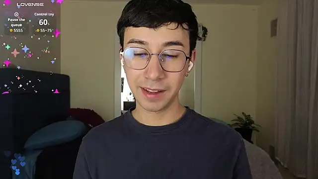 Snapshot of cameron_cum chatting on March 16, 9:13 am cameron cum online show from March 16, 9:13 am