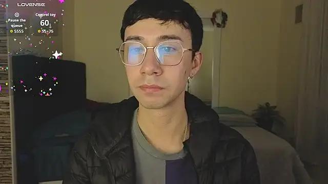 Snapshot of cameron_cum chatting on March 24, 10:09 am cameron cum online show from March 24, 10:09 am