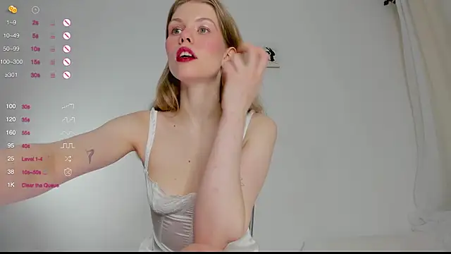 Snapshot of ass_latte chatting on December 5, 1:25 am ass latte online show from December 5, 1:25 am
