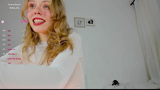 Snapshot of ass_latte chatting on December 7, 11:45 pm ass latte online show from December 7, 11:45 pm