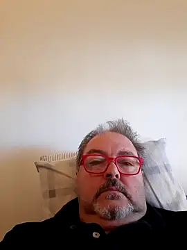 Snapshot of bluangelo chatting on March 14, 1:27 pm bluangelo online show from March 14, 1:27 pm