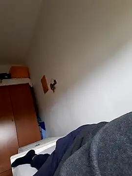 Snapshot of bluangelo chatting on April 16, 1:12 pm bluangelo online show from April 16, 1:12 pm