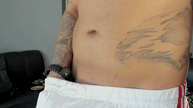 Snapshot of jamesinked_ chatting on February 5, 6:15 pm jamesinked  online show from February 5, 6:15 pm