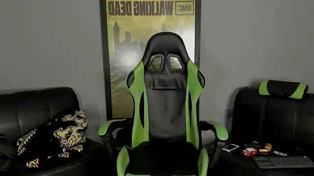 Snapshot of jamesinked_ chatting on February 17, 2:09 am jamesinked  online show from February 17, 2:09 am