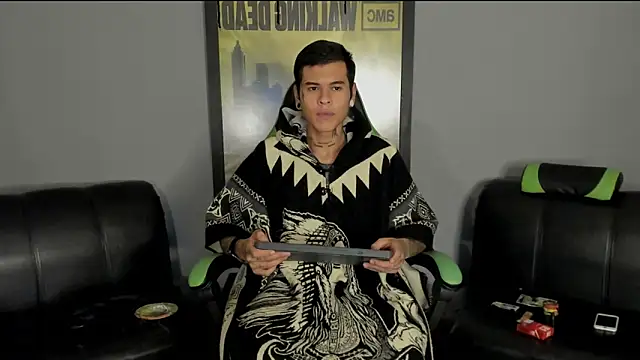 Snapshot of jamesinked_ chatting on February 27, 2:32 am jamesinked  online show from February 27, 2:32 am