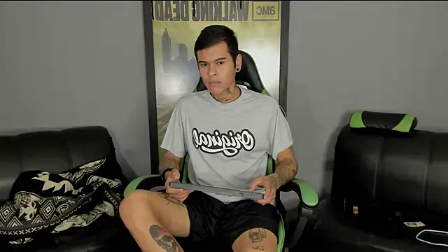 Snapshot of jamesinked_ chatting on February 28, 5:26 pm jamesinked  online show from February 28, 5:26 pm