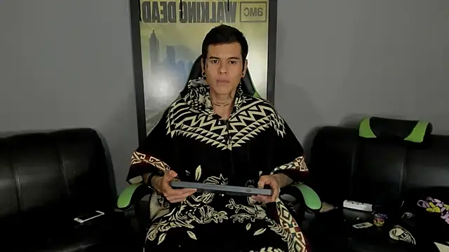 Snapshot of jamesinked_ chatting on March 9, 3:32 am jamesinked  online show from March 9, 3:32 am