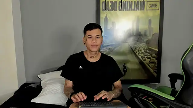 Snapshot of jamesinked_ chatting on March 12, 5:07 pm jamesinked  online show from March 12, 5:07 pm