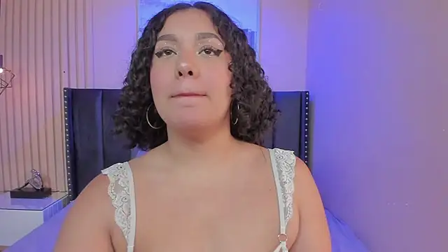 Snapshot of viiolett_lee chatting on October 25, 9:53 pm viiolett lee online show from October 25, 9:53 pm