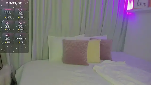 Snapshot of susyy7 chatting on January 6, 3:31 am susyy7 online show from January 6, 3:31 am