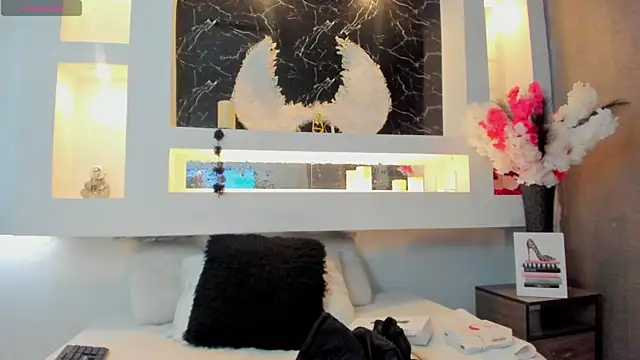 Snapshot of Cinthya_mjs chatting on October 1, 12:00 pm Cinthya mjs online show from October 1, 12:00 pm