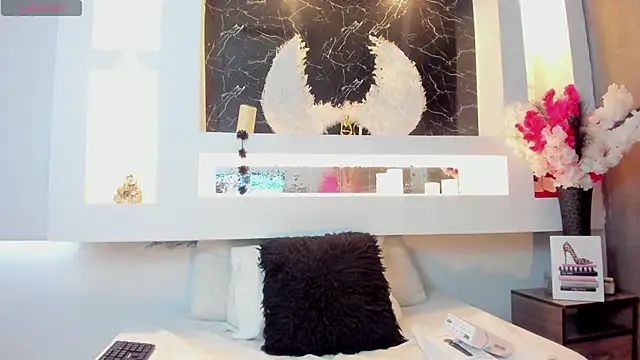 Snapshot of Cinthya_mjs chatting on October 7, 12:24 pm Cinthya mjs online show from October 7, 12:24 pm