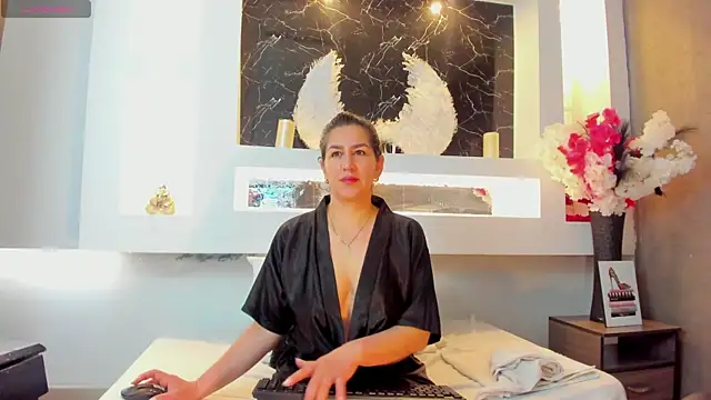 Snapshot of Cinthya_mjs chatting on October 21, 12:06 pm Cinthya mjs online show from October 21, 12:06 pm