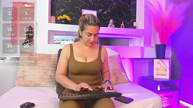 Cinthya mjs online show from March 21, 12:21 pm