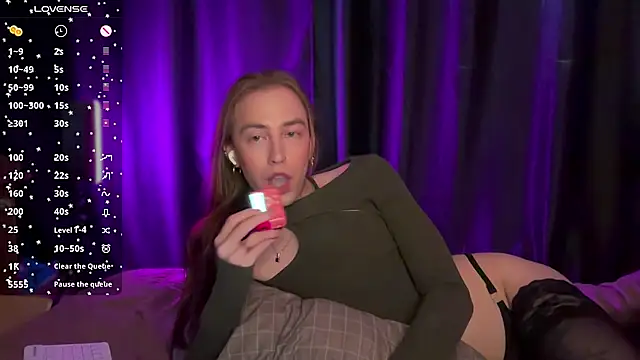 Avril Pearly  online show from February 7, 11:47 am