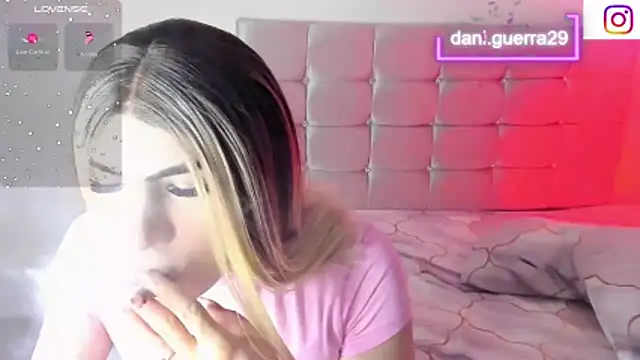 saskya online show from February 11, 4:39 am