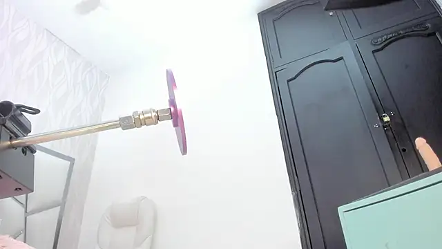 Snapshot of Victoriaa_millers chatting on March 10, 8:36 pm Victoriaa millers online show from March 10, 8:36 pm