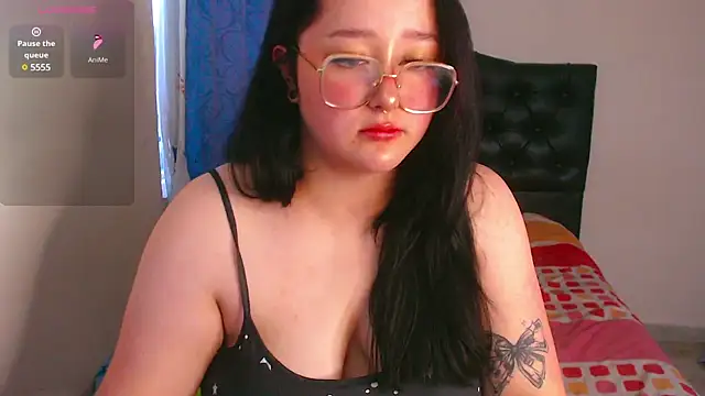 Snapshot of megan_owo chatting on February 24, 11:09 pm megan owo online show from February 24, 11:09 pm