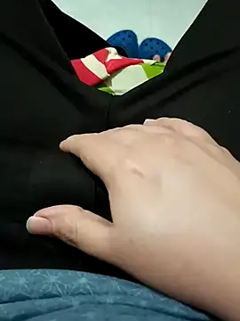 beautiful hands  online show from December 12, 6:57 am