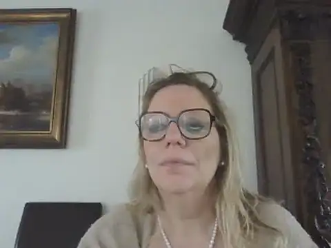 Silkesquirt online show from December 9, 10:32 am