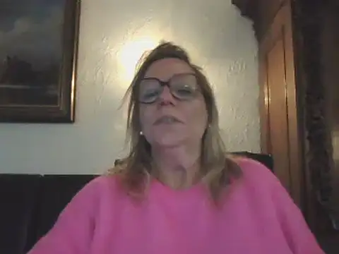Silkesquirt online show from December 13, 2:38 pm