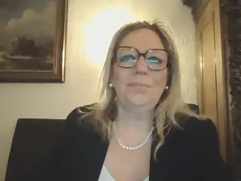 Silkesquirt online show from December 19, 7:40 am