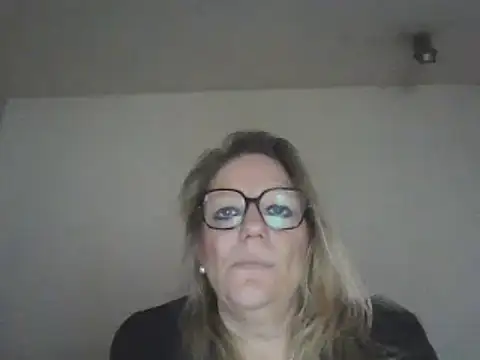 Silkesquirt online show from January 18, 9:13 am