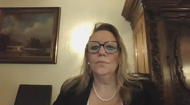 Silkesquirt online show from January 20, 7:25 am