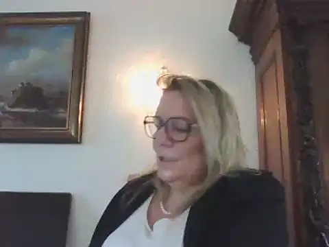 Silkesquirt online show from January 21, 10:19 am