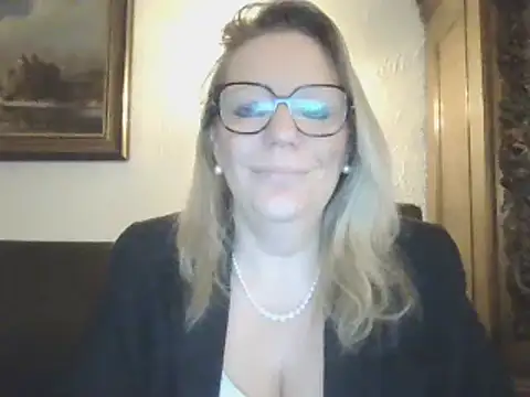 Silkesquirt online show from January 24, 7:51 am