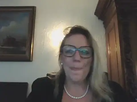 Silkesquirt online show from January 24, 11:15 am