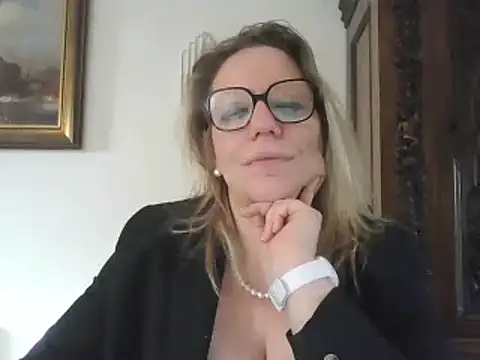 Silkesquirt online show from February 5, 2:48 pm