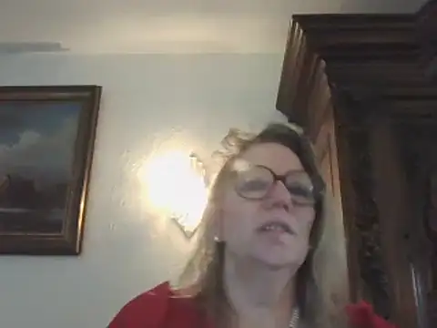 Silkesquirt online show from February 7, 10:29 am