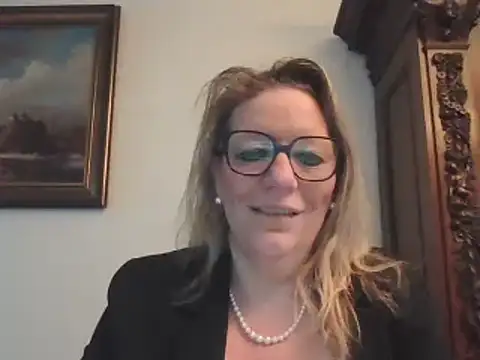 Silkesquirt online show from February 20, 7:34 am
