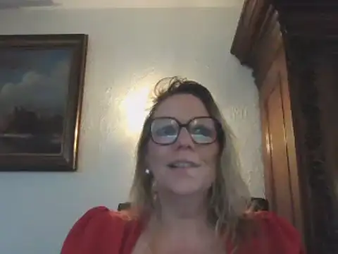 Silkesquirt online show from February 25, 7:42 am