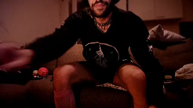 P4RtYBOII92 online show from September 17, 11:39 pm