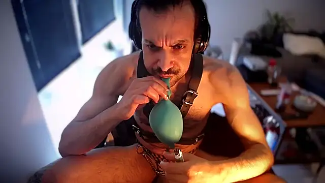 P4RtYBOII92 online show from October 12, 9:30 am